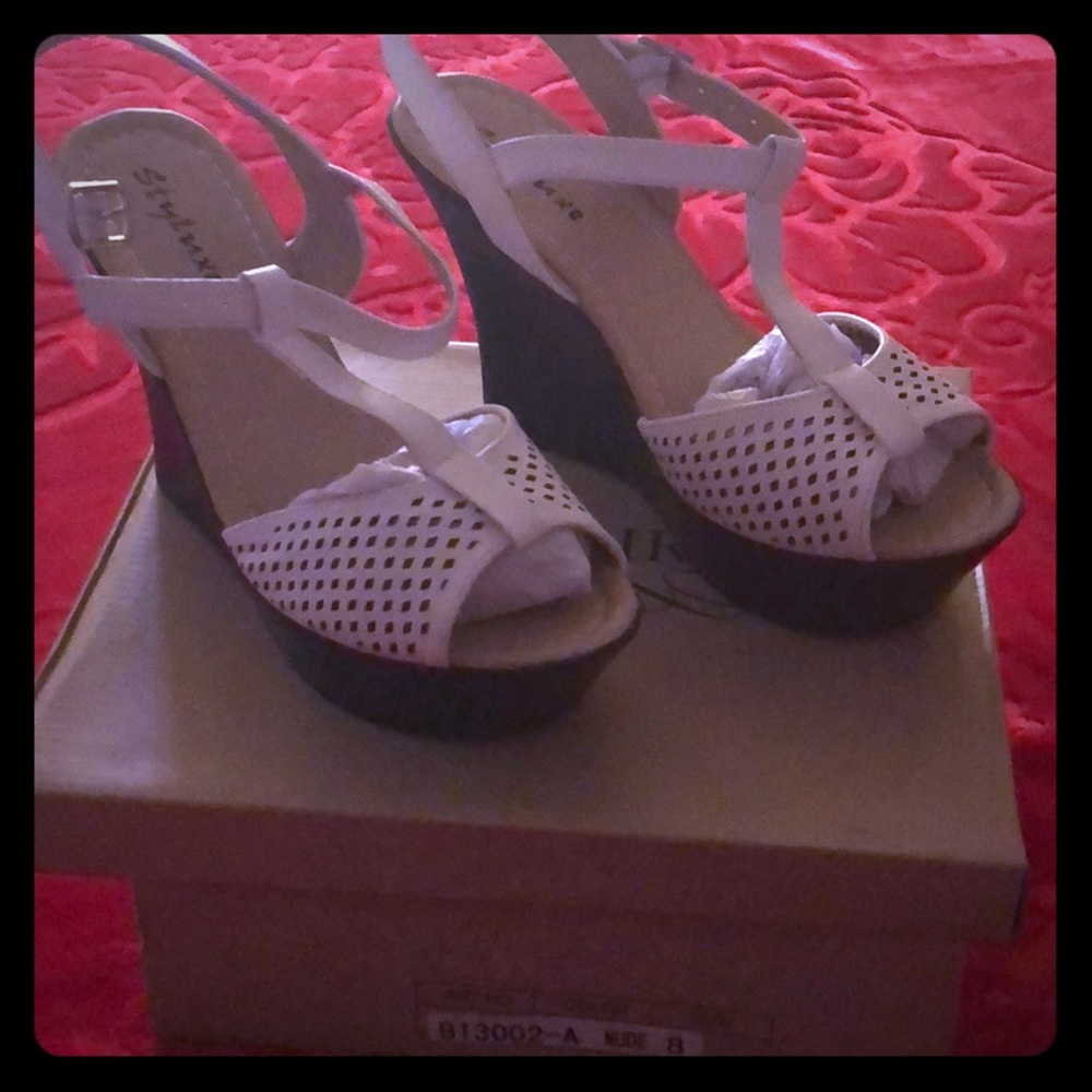 New pair of beautiful wedges, never used